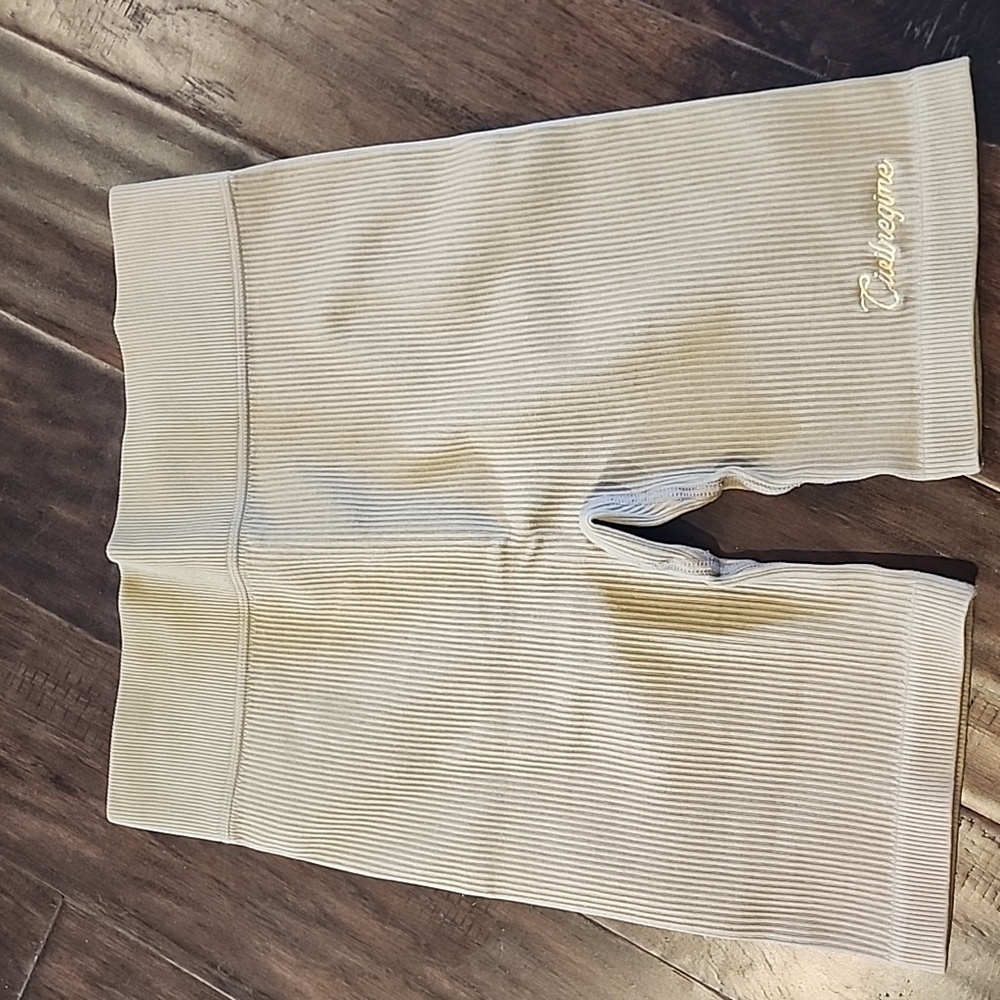 Civil Regime Women's Ribbed Athletic Shorts - Cream